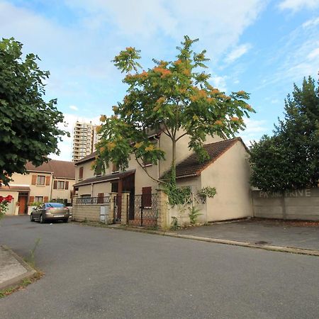 Parking Prive Gratuit - 15Mn Paris - Gare A Pied En 5Mn - Tout Equipee - Terrasse - Jardin - Stade De France - Casino D'Enghien - Hippodrome, Universite Epinay-sur-Seine Ngoại thất bức ảnh