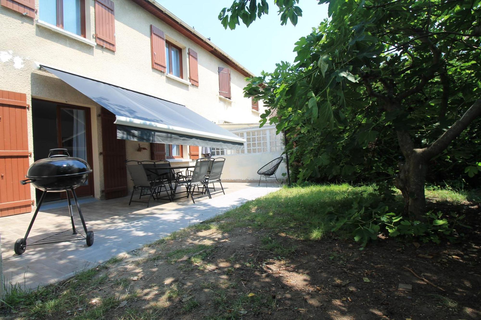 Parking Prive Gratuit - 15Mn Paris - Gare A Pied En 5Mn - Tout Equipee - Terrasse - Jardin - Stade De France - Casino D'Enghien - Hippodrome, Universite Epinay-sur-Seine Ngoại thất bức ảnh
