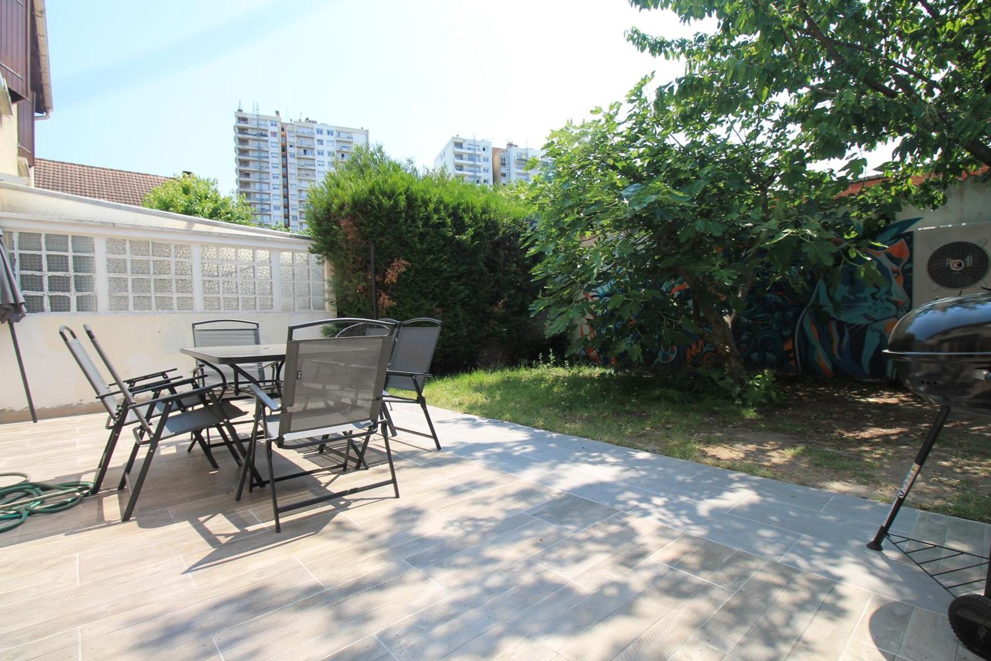 Parking Prive Gratuit - 15Mn Paris - Gare A Pied En 5Mn - Tout Equipee - Terrasse - Jardin - Stade De France - Casino D'Enghien - Hippodrome, Universite Epinay-sur-Seine Ngoại thất bức ảnh